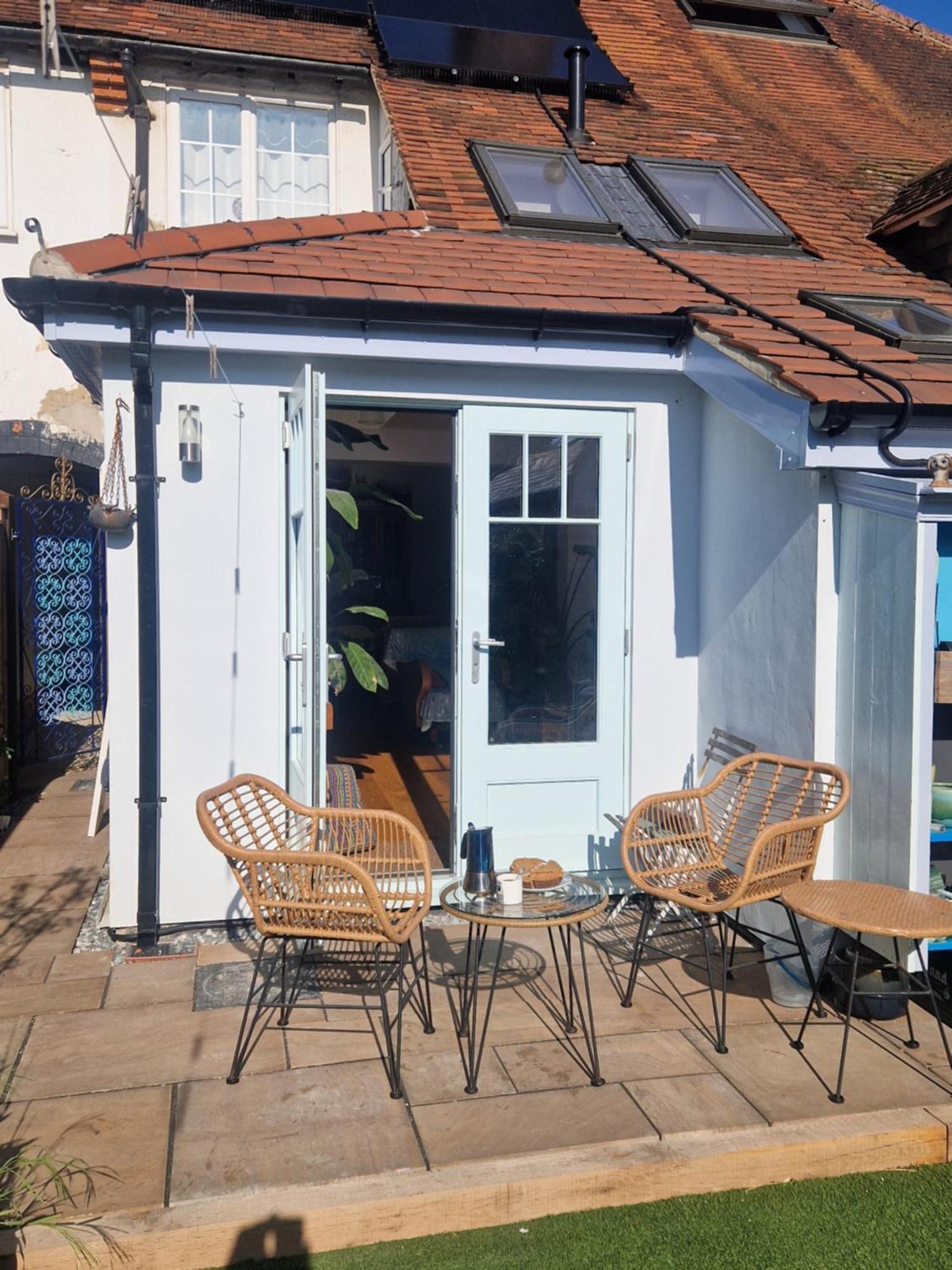 Lotus Pod House Homestay Horsell Esterno foto